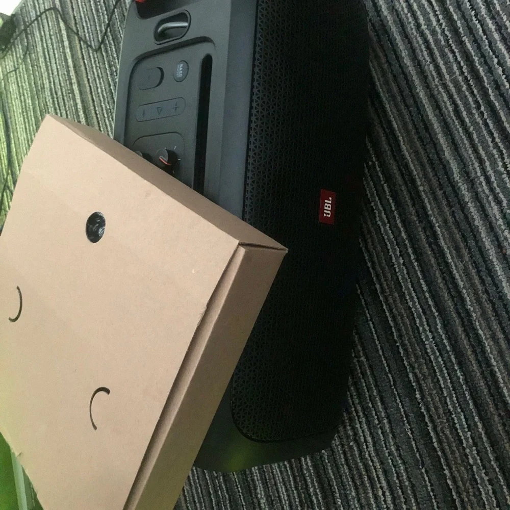 Open box - Picture 1 of 11
